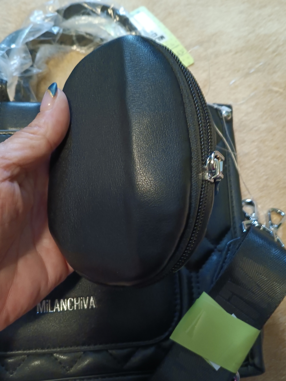 Black Quilted Crossbody Bag with Detachable Strap - Picture 3 of 11